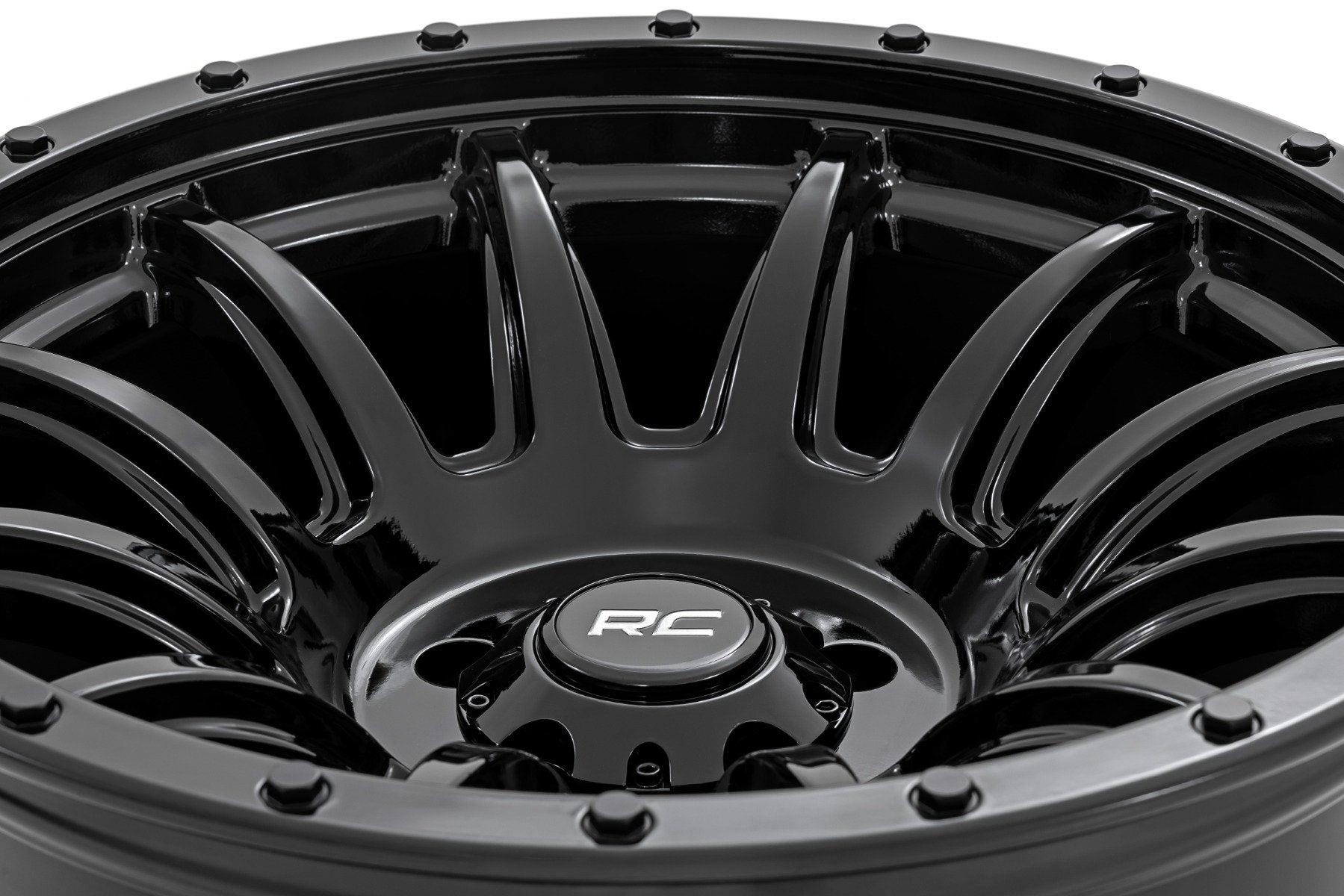 Rough Country 90 Series Wheel | One-Piece | Gloss Black | 18x9 | 6x5.5 | 0mm