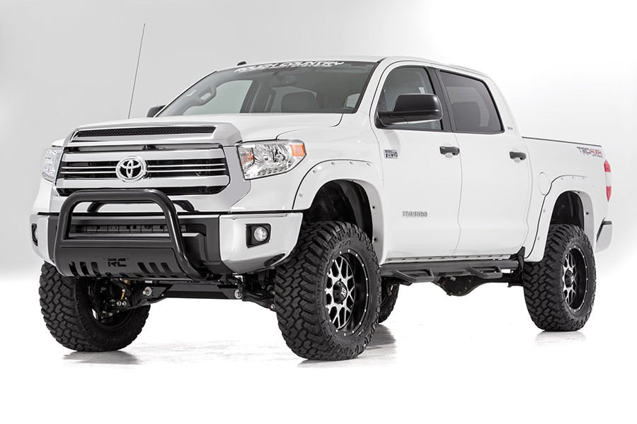 toyota-16-tundra-white-fd-studio-773n2_3.jpg